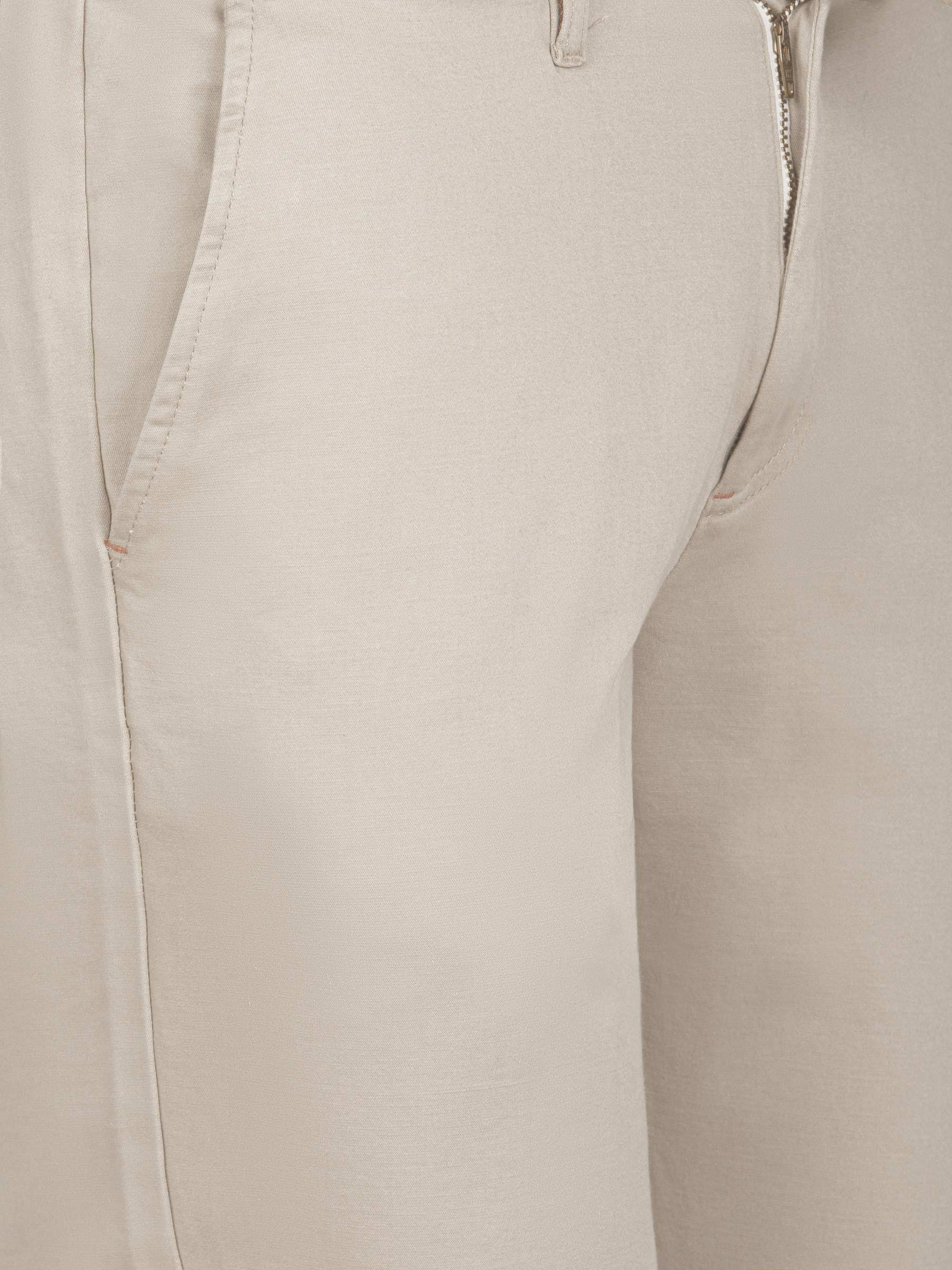 Robo Light Beige Chino  